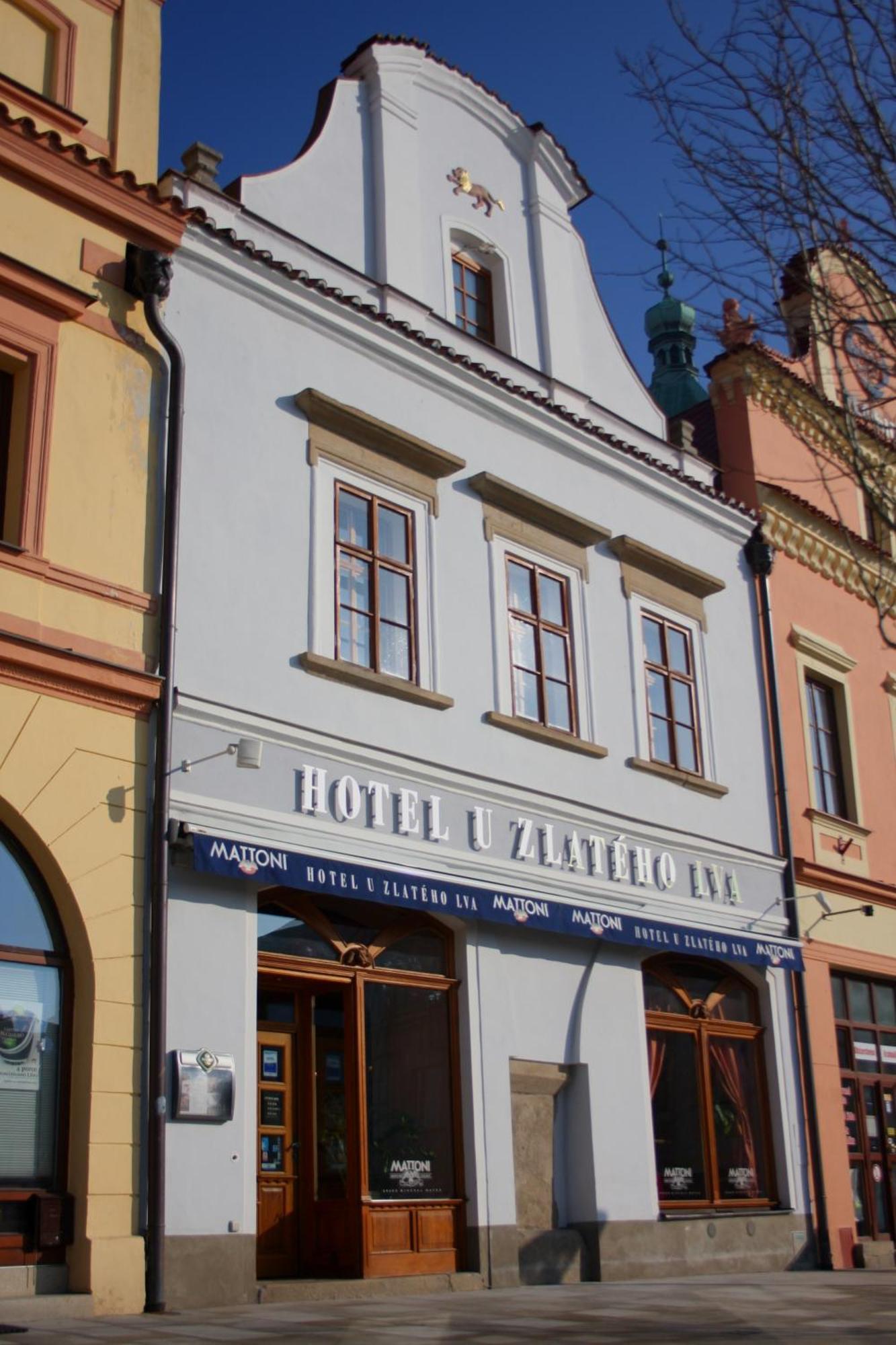 Hotel U Zlatého Lva Havlíčkŭv Brod Esterno foto